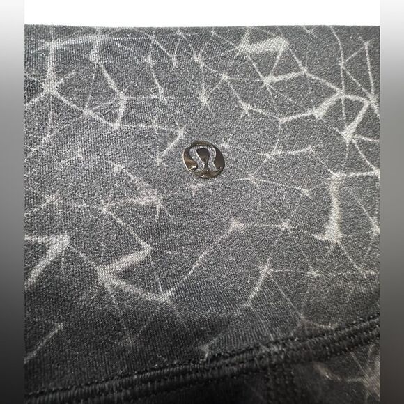 Lululemon High Times Pant Full-On Luon (Mesh) Size 2 - Picture 6 of 6